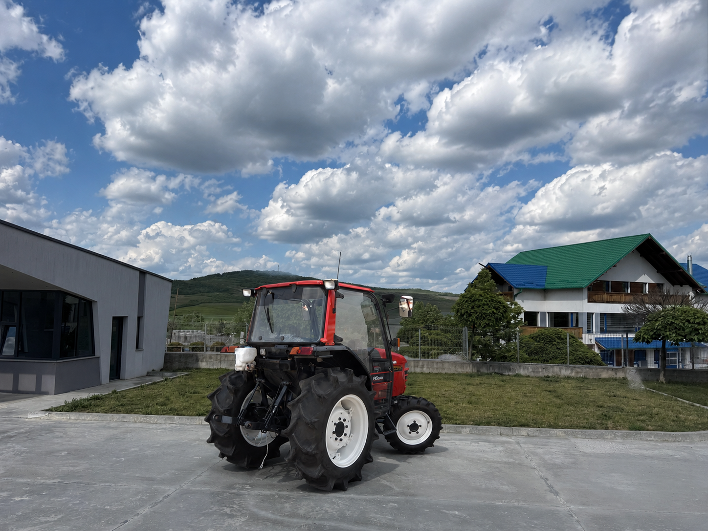 Tractor Japonez 30CP 4x4 Yanmar RS300 - cu cabina+AC si freza de