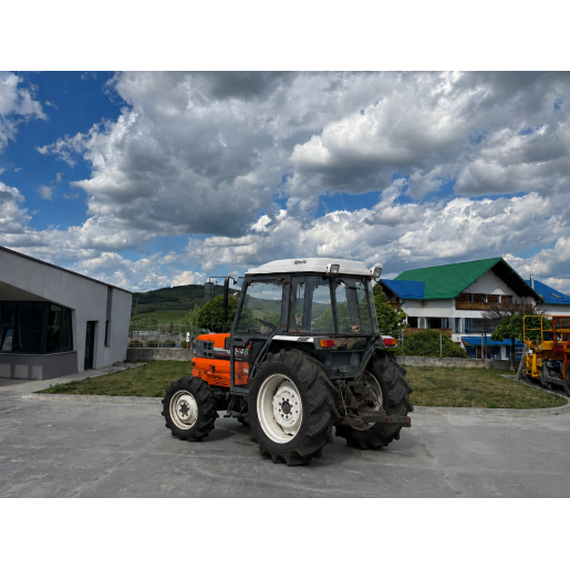 Tractor Japonez 46CP Kubota GL46 4x4 - cu cabina+AC si freza de sol