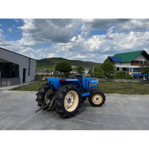 Tractor Japonez 27CP Iseki Landlader TA270F 4x4 - cu freza de sol