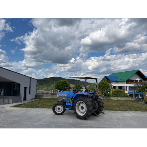 Tractor Japonez 27CP Iseki Landlader TG273 4x4 - cu freza de sol