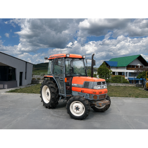 Tractor Japonez 40CP Kubota GL400 4x4 - cu cabina+AC si freza de sol