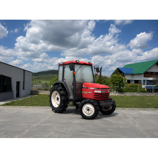 Tractor japonez 36CP Yanmar US36 4x4 cu cabina +AC si freza de sol