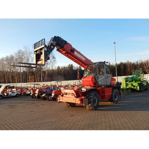 Incarcator frontal telescopic rotativ Manitou MRT 2150