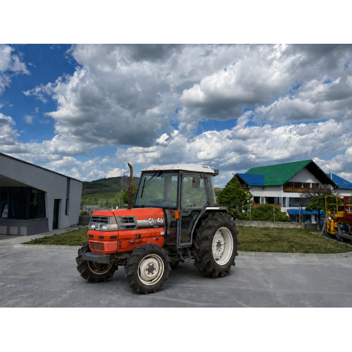 Tractor Japonez 46CP Kubota GL46 4x4 - cu cabina+AC si freza de sol