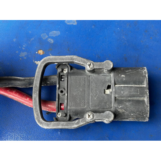 Statie incarcare Hawker EnerSys 48V/100A