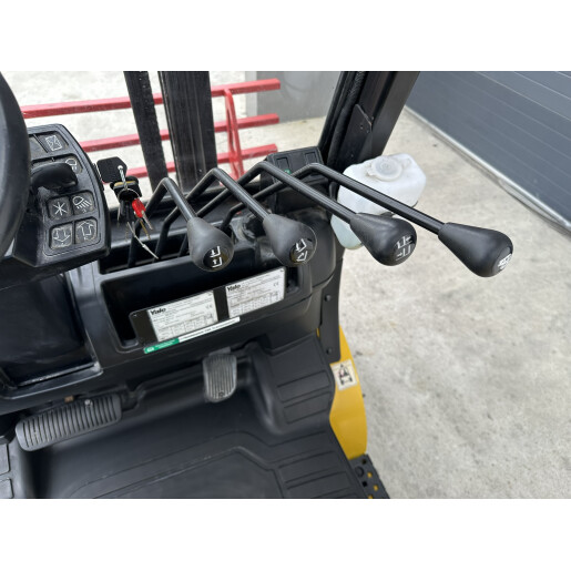 Motostivuitor diesel YALE GDP35VX din 2014 cu camera video pe atasament si cantar 