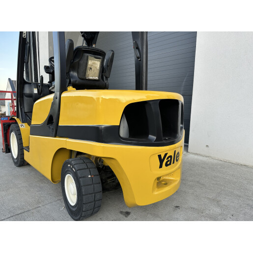 Motostivuitor diesel YALE GDP35VX din 2014 cu camera video pe atasament si cantar 
