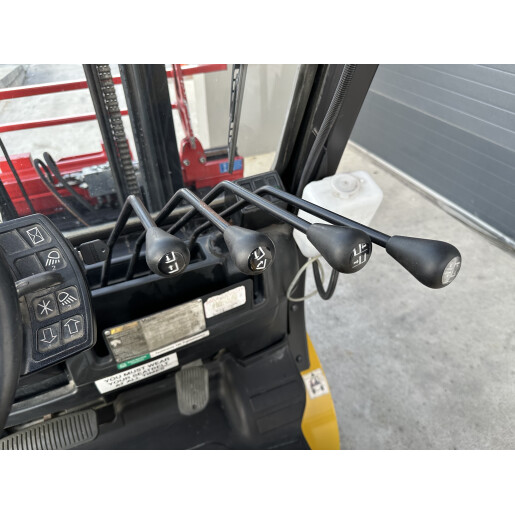 Motostivuitor diesel YALE GDP35VX din 2014 cu camera video pe atasament si cantar 