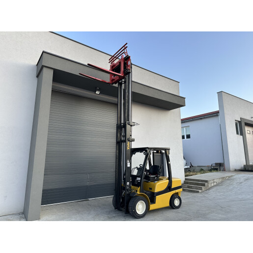 Motostivuitor diesel YALE GDP35VX din 2014 cu camera video pe atasament si cantar 