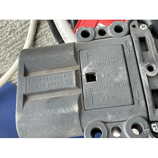 Statie incarcare Tricom Futur 24V/160A