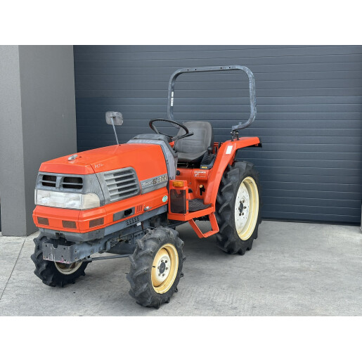 Tractor Japonez 20CP 4x4 Kubota GL200DT cu freza de sol