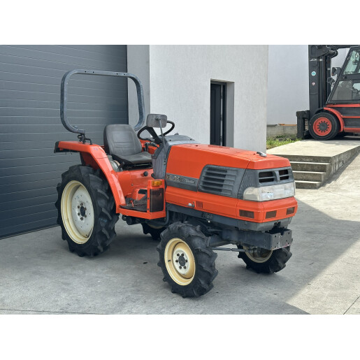 Tractor Japonez 20CP 4x4 Kubota GL200DT cu freza de sol