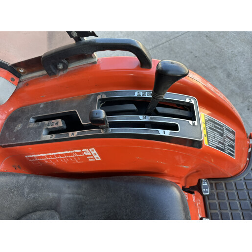Tractor Japonez 21CP 4×4 Kubota GT3 cu semicabina