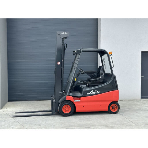 Stivuitor electric LINDE E20-02 - 2T - 2000