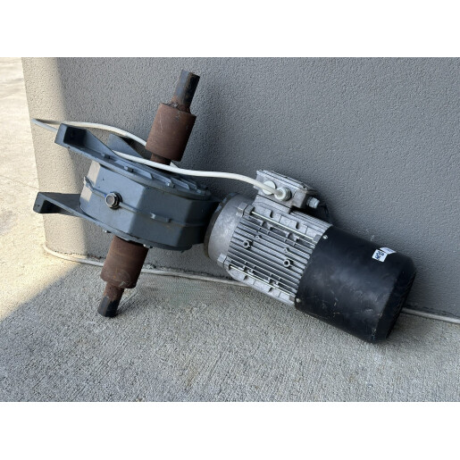 Motor electric ELSTO - 1.5 KW echipat cu reductor pt diverse utilizari
