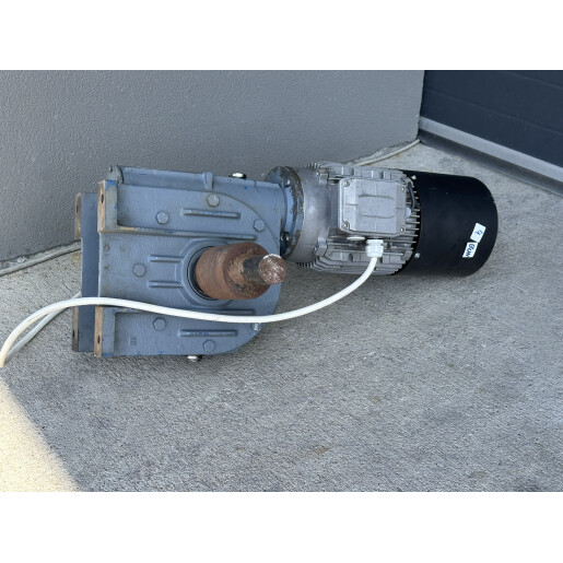 Motor electric ELSTO - 1.5 KW echipat cu reductor pt diverse utilizari