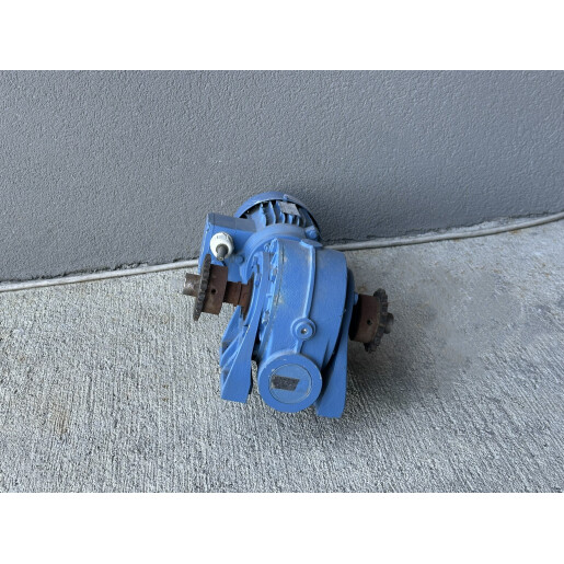 Motor electric BEGE - 0.18 KW echipat cu reductor pt diverse utilizari