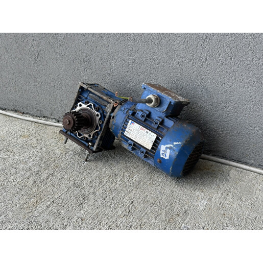 Motor electric F PART - 0.25 KW cu reductor pt diverse utilizari