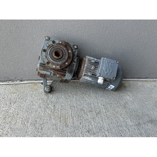 Motor electric VECTOR - 0.75 KW cu reductor pt diverse utilizari