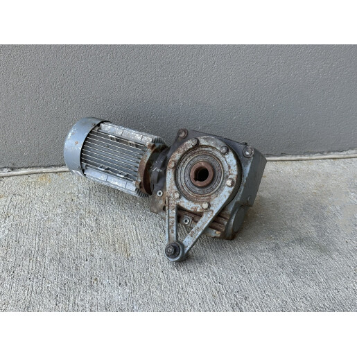 Motor electric VECTOR - 0.75 KW cu reductor pt diverse utilizari