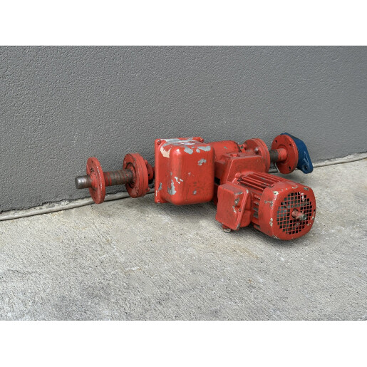 Motor electric VEB - 0.25 KW cu reductie pt diverse utilizari