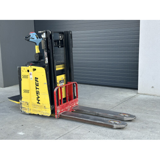 Liza electrica cu catarg HYSTER P2.0SD-2100  - 2.0T - 2008