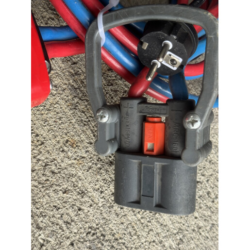 Statie de incarcare MicroPower SMC 3200 24V/80A