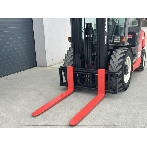 Stivuitor diesel Manitou MSI 25D pentru teren accidentat - 2.5T 