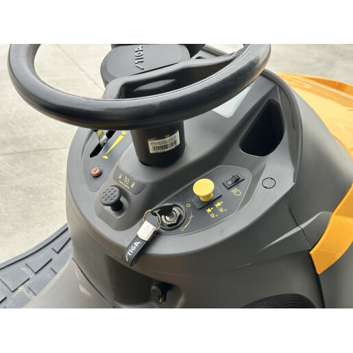 Masina de tuns gazon tip tractor (ride-on mower) STIGA  Estate Pro 9122 XWSY cu lama de zapada 
