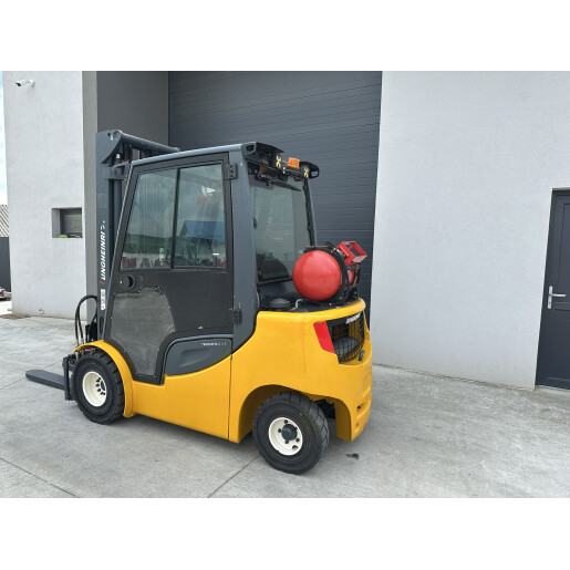 Motostivuitor Jungheinrich TFG 425S - GPL - 2.5T - 2010