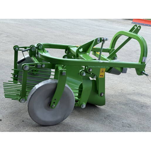Masina de recoltat cartofi Bomet Z655/1