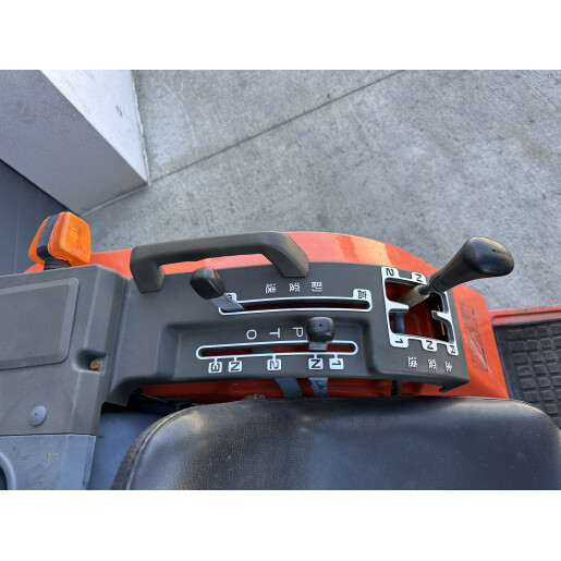 Tractor japonez 4×4 Kubota  A17