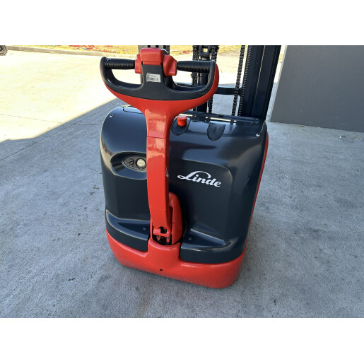 Liza electrica cu catarg LINDE L14 