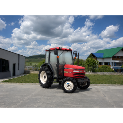 Tractor japonez 36CP Yanmar US36 4x4 cu cabina +AC si freza de sol