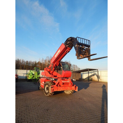 Incarcator frontal telescopic rotativ Manitou MRT 2150