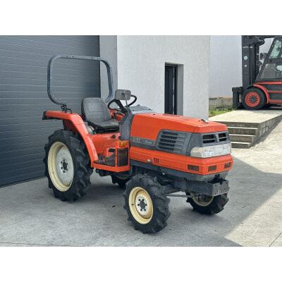 Tractor Japonez 20CP 4x4 Kubota GL200DT cu freza de sol