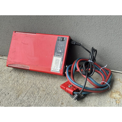 Statie de incarcare MicroPower SMC 24V/100A
