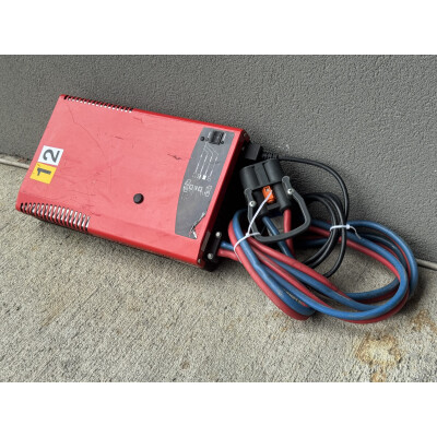 Statie de incarcare MicroPower SMC  24V/100A