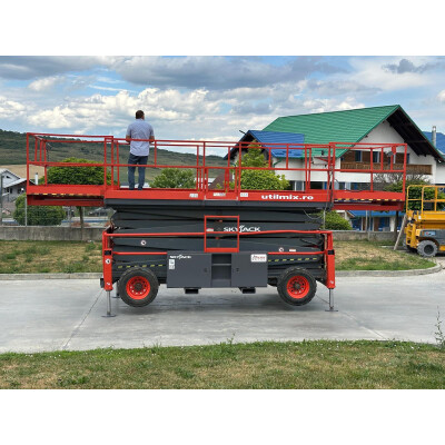 Nacela Skyjack SJ9250 RT - 17,2 m | 4x4 | Stabilizatori | 2015 | 2.105 ore