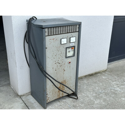 Statie incarcare Varta Dominit 24V/150A