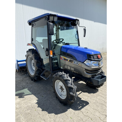 Tractor japonez Iseki Geas AT30 cu aer conditionat 