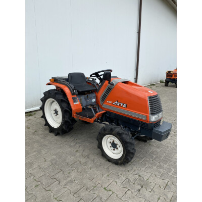 Tractor japonez 4×4 Kubota  A17