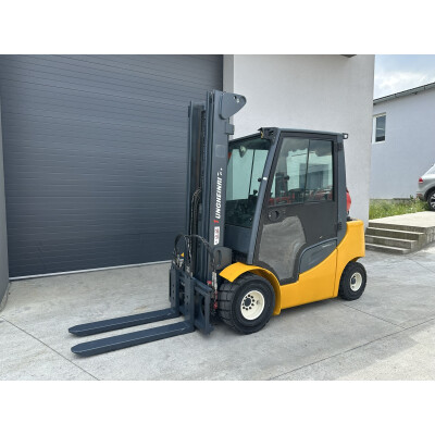 Motostivuitor Jungheinrich TFG 425S - GPL - 2.5T - 2010