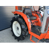Tractor Japonez 21CP 4×4 Kubota GT3 cu semicabina