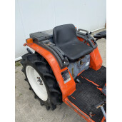 Tractor japonez 4×4 Kubota  A17