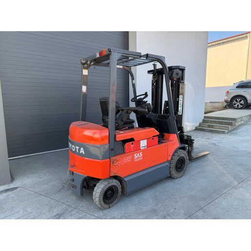 Electric Forklift TOYOTA 7BMF25