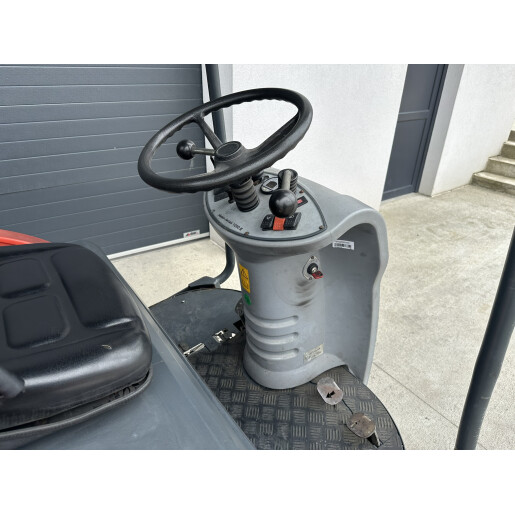 Maturatoare aspiranta cu operator la bord HAKO JONAS 1200E