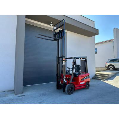 Stivuitor  Electric PLUS POVER VTE15
