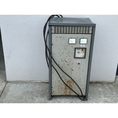 Statie incarcare Varta Dominit 24V/150A