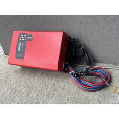 Statie de incarcare MicroPower 24V/60A